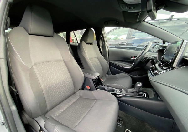 Toyota Corolla cena 93900 przebieg: 153063, rok produkcji 2020 z Kwidzyn małe 232